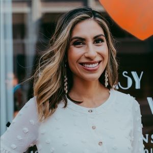 Meet your Posher, Ariell